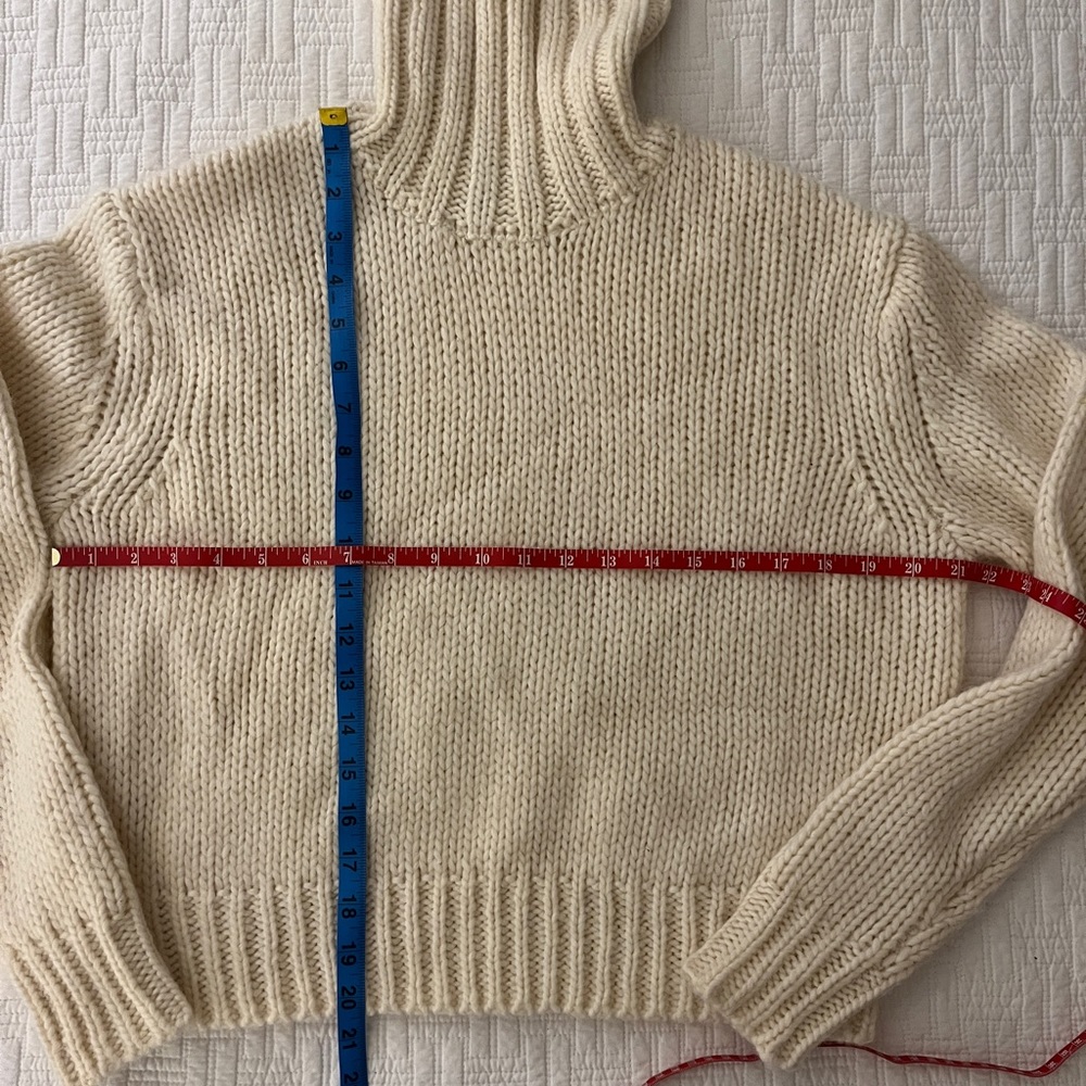 J. Crew cream soft wool alpaca blend chunky oversized cropped sweater Size Small